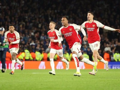 中国体育关于清晨NBA季后赛焦点战，阿森纳完成体检，信心回归，更衣室氛围转暖的信息