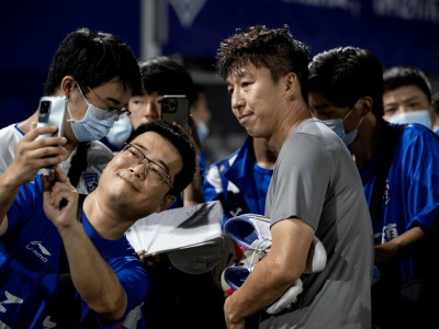 体育娱乐关于武汉三镇训练开放日；转会期状态回暖引欢呼；法甲在即；纪律约束更严格的信息