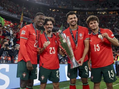 中国体育重磅！巴黎圣日耳曼国际比赛日刷新队史纪录葡萄牙体育官宣签约备战足总杯，今夜休斯敦火箭调整名单以备NBA总决赛的简单介绍